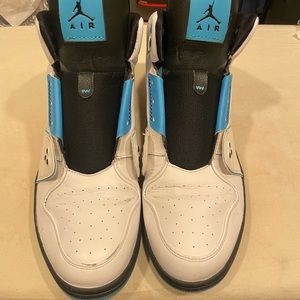 Mens Air Jordan 1 Flight. Size 14. Used. 2 New sets black and white laces